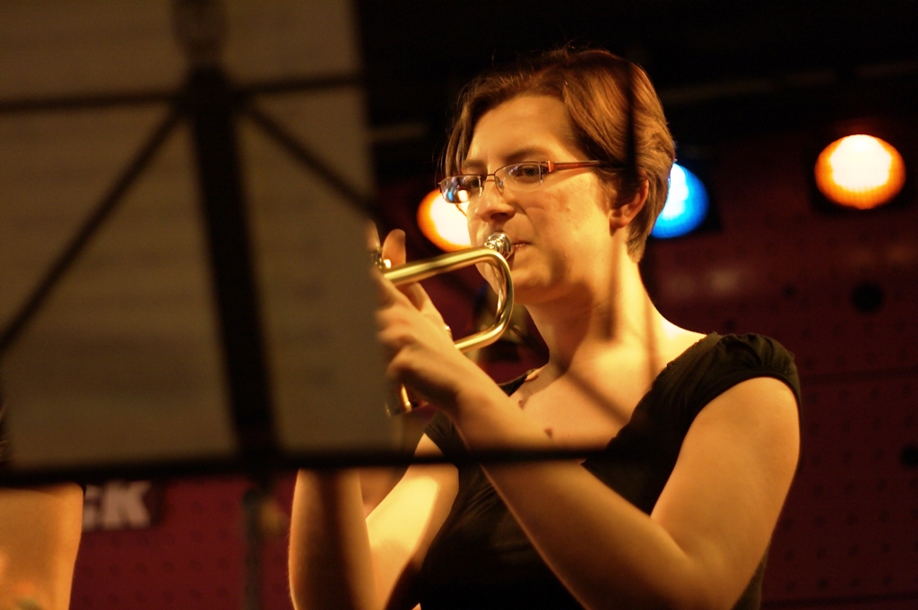 Štěpánka Balcarová – trumpetistka a skladatelka v kapelách Concept Art Orchestra a Inner Spaces